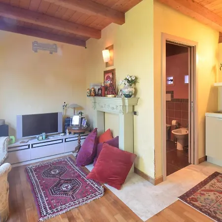 6 Bedroom Awesome In * Roma