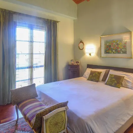 6 Bedroom Awesome In Сasa de vacaciones Roma