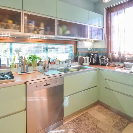 6 Bedroom Amazing In