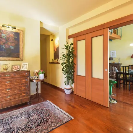 6 Bedroom Amazing In Feriehus Rom