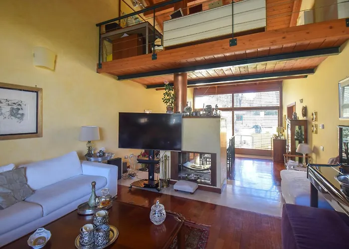 度假居 6 Bedroom Amazing In *