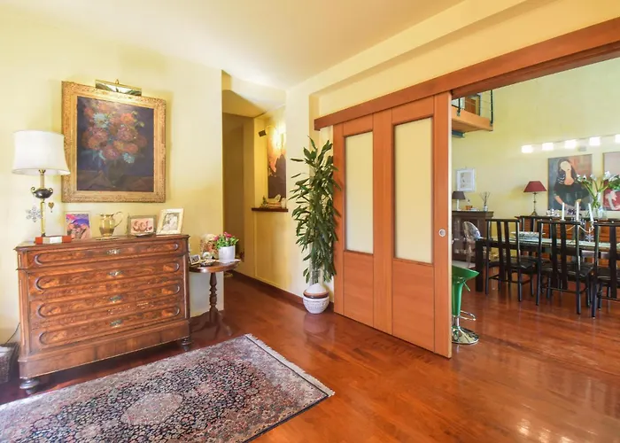 6 Bedroom Amazing In 度假居 罗马