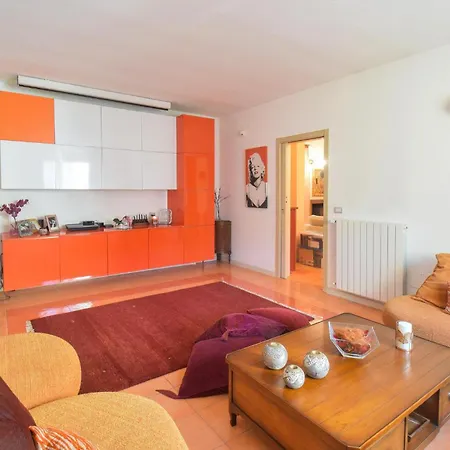 6 Bedroom Awesome In
